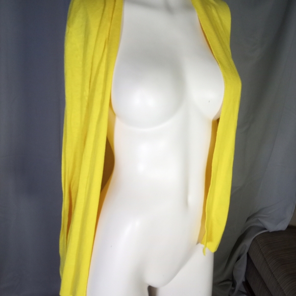 Old Navy Sweaters - Old Navy Sunny Yellow Cardigan